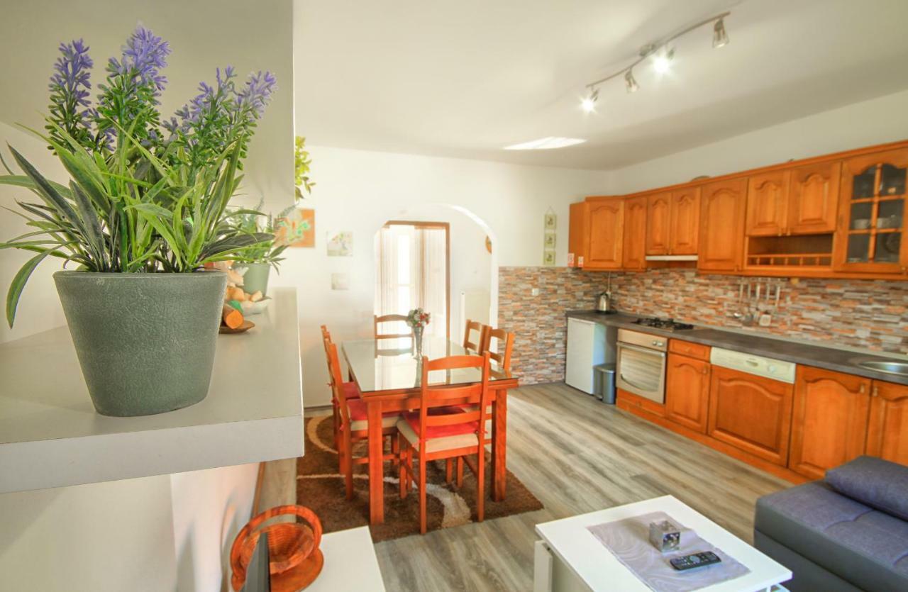 Apartman Katja Rakovica Bagian luar foto